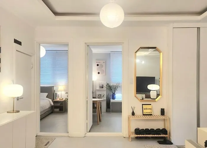 3minute Walk From Sinsa Station Plastic Surgery Skin 4-room Gangnam Station Garosu-gil Coex Family Friends Groups Comfortable 아파트