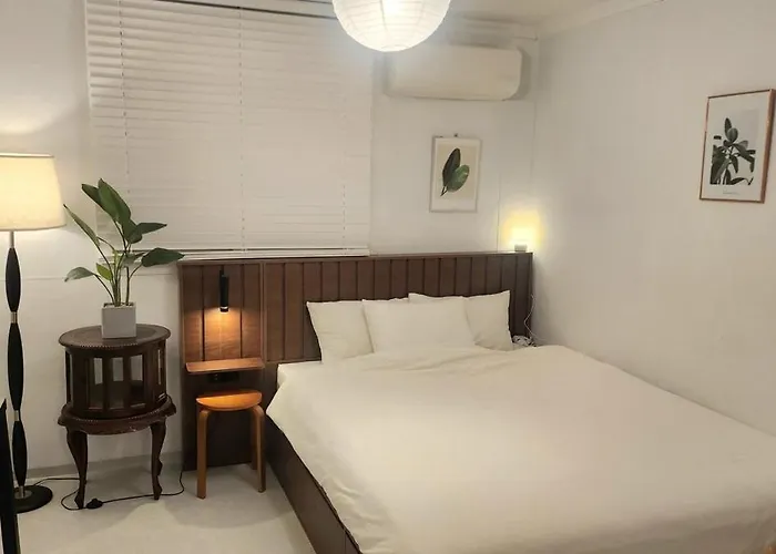 아파트 3minute Walk From Sinsa Station Plastic Surgery Skin 4-room Gangnam Station Garosu-gil Coex Family Friends Groups Comfortable *