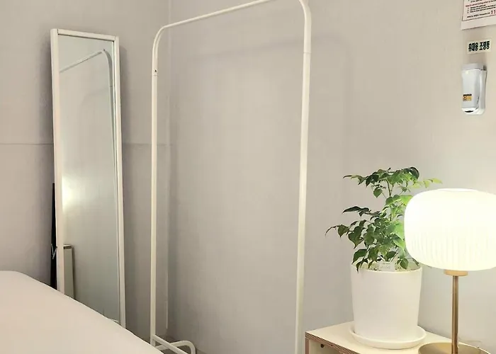 아파트 3minute Walk From Sinsa Station Plastic Surgery Skin 4-room Gangnam Station Garosu-gil Coex Family Friends Groups Comfortable *