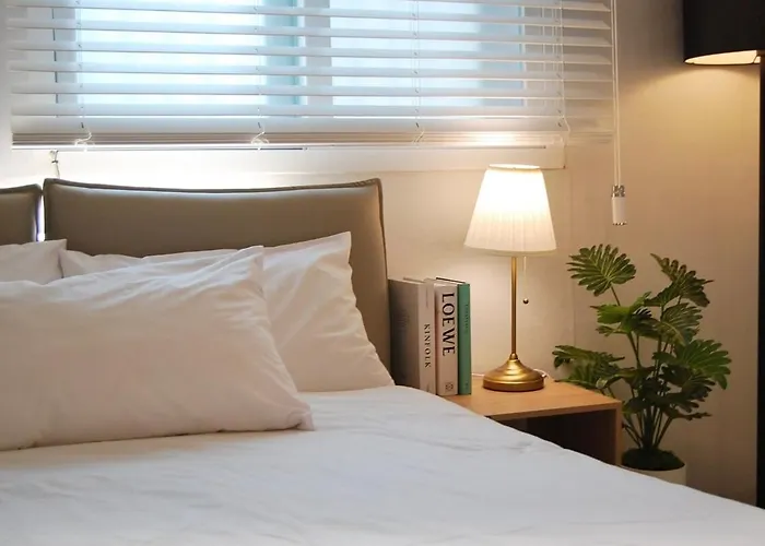 3minute Walk From Sinsa Station Plastic Surgery Skin 4-room Gangnam Station Garosu-gil Coex Family Friends Groups Comfortable 서울특별시