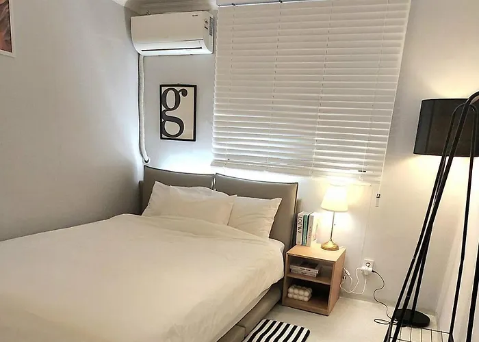 3minute Walk From Sinsa Station Plastic Surgery Skin 4-room Gangnam Station Garosu-gil Coex Family Friends Groups Comfortable 서울특별시