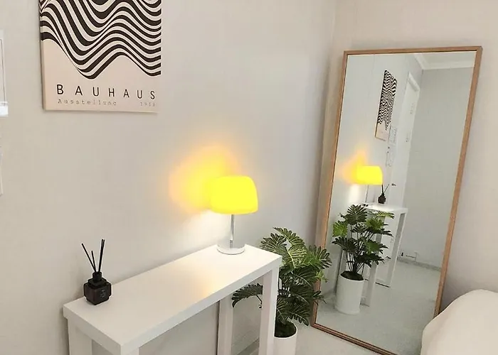 3minute Walk From Sinsa Station Plastic Surgery Skin 4-room Gangnam Station Garosu-gil Coex Family Friends Groups Comfortable 아파트 *