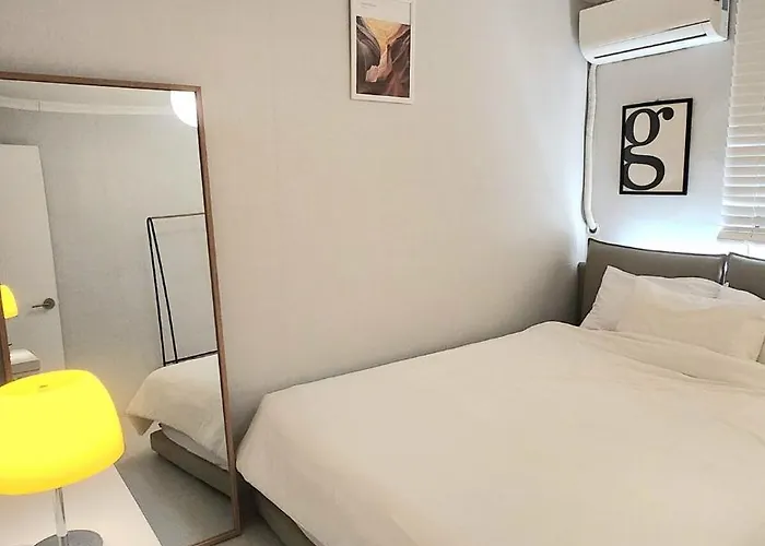 아파트 3minute Walk From Sinsa Station Plastic Surgery Skin 4-room Gangnam Station Garosu-gil Coex Family Friends Groups Comfortable 서울특별시
