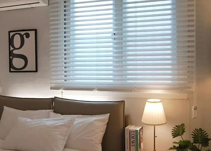 3minute Walk From Sinsa Station Plastic Surgery Skin 4-room Gangnam Station Garosu-gil Coex Family Friends Groups Comfortable